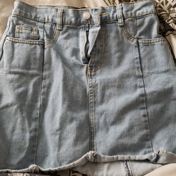 High rise jean skirt - Picture 2 of 2